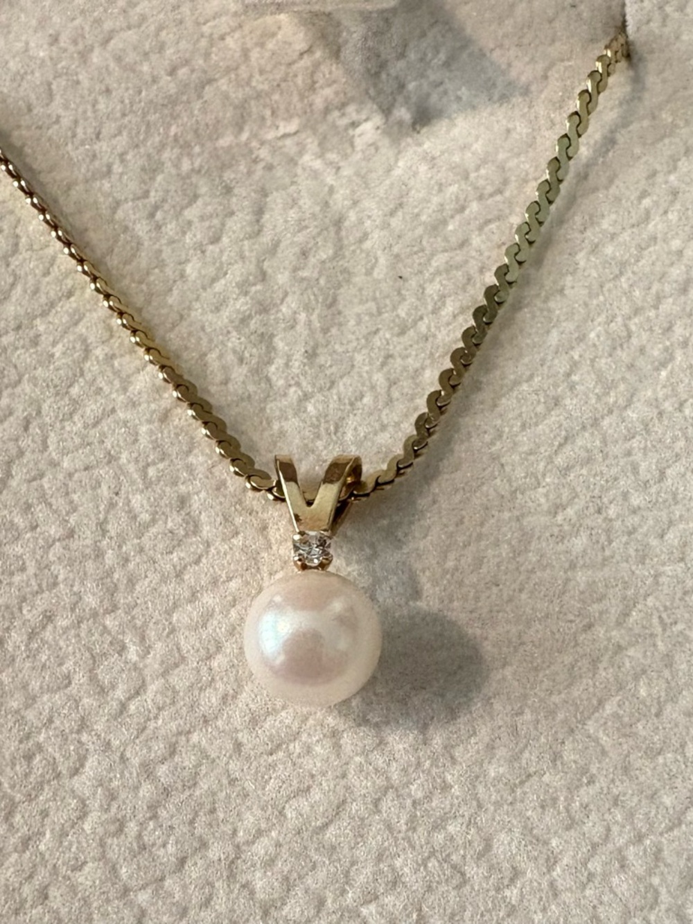 Pearl Pendant Necklace - White Pearl